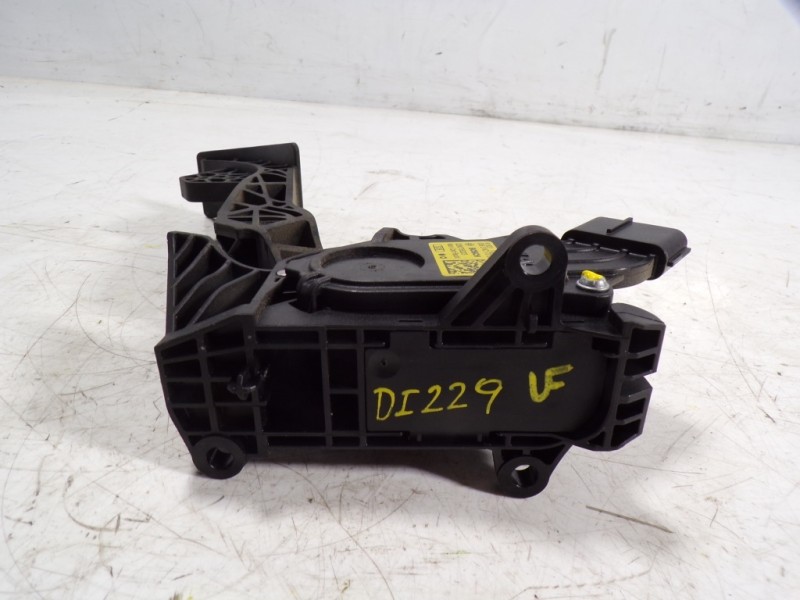 Recambio de potenciometro pedal para seat ibiza (6p1) 1.2 tsi referencia OEM IAM 6C1721503B 6C1721503B 