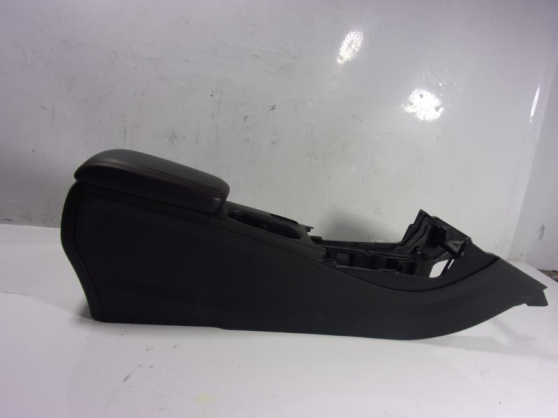 Recambio de apoyabrazos central para mercedes-benz clase a (w176) 2.1 cdi cat referencia OEM IAM A24668094013D16  