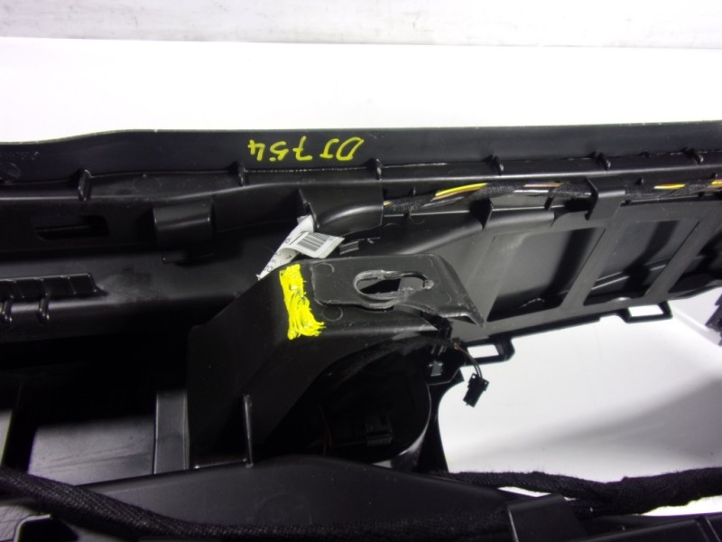 Recambio de apoyabrazos central para mercedes-benz clase a (w176) 2.1 cdi cat referencia OEM IAM A24668094013D16  