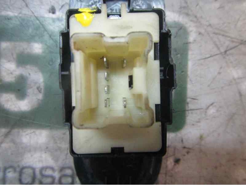 Recambio de mando elevalunas trasero derecho para dacia duster adventure referencia OEM IAM 254217475R  