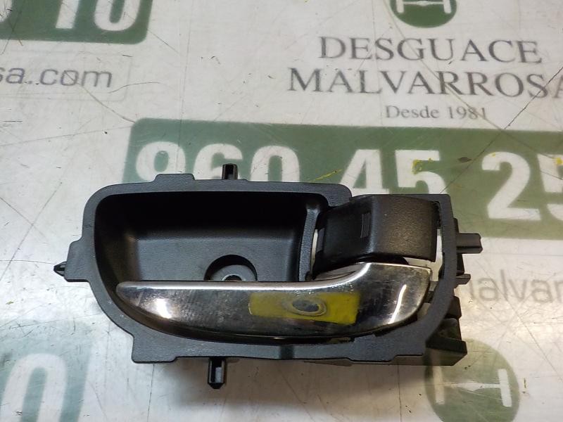Recambio de maneta interior trasera derecha para toyota yaris 1.4 turbodiesel cat referencia OEM IAM 692050D200C0  
