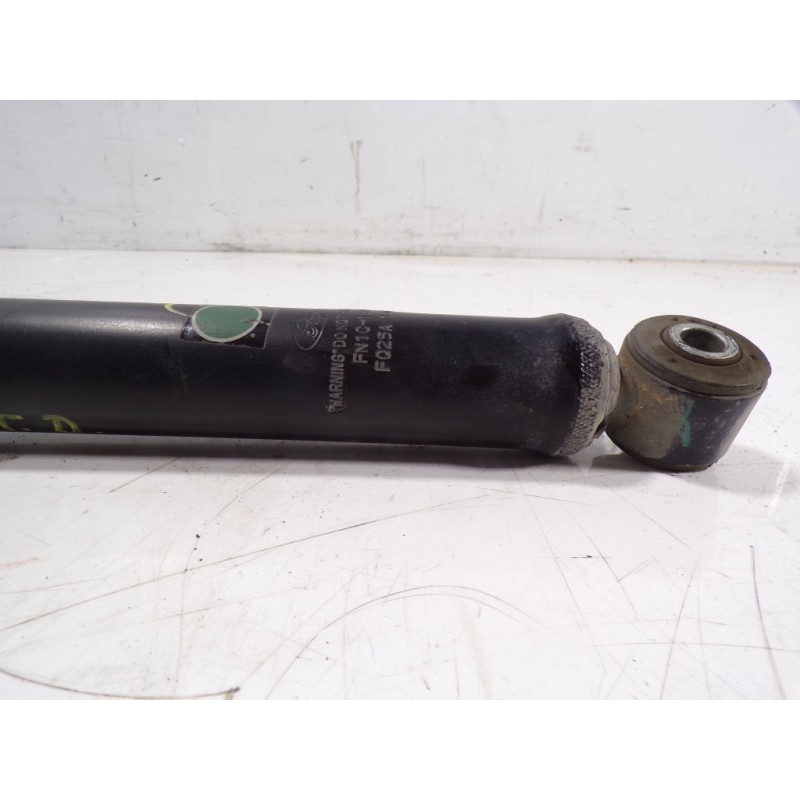 Recambio de amortiguador trasero derecho para ford ecosport titanium s referencia OEM IAM 1942387 FN1C18080CA 
