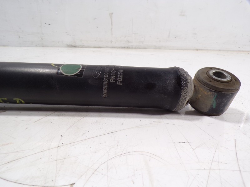 Recambio de amortiguador trasero derecho para ford ecosport titanium s referencia OEM IAM 1942387 FN1C18080CA 