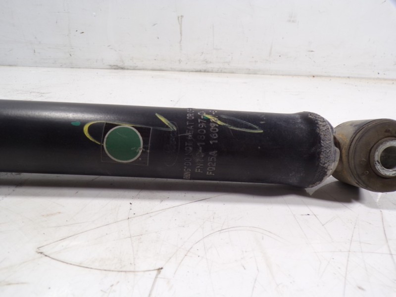 Recambio de amortiguador trasero izquierdo para ford ecosport titanium s referencia OEM IAM 1942387 FN1C18080CA 