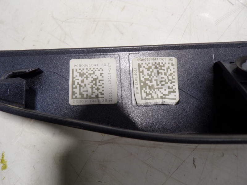 Recambio de maneta porton para toyota proace city 1.2 12v referencia OEM IAM  PGH036104120 