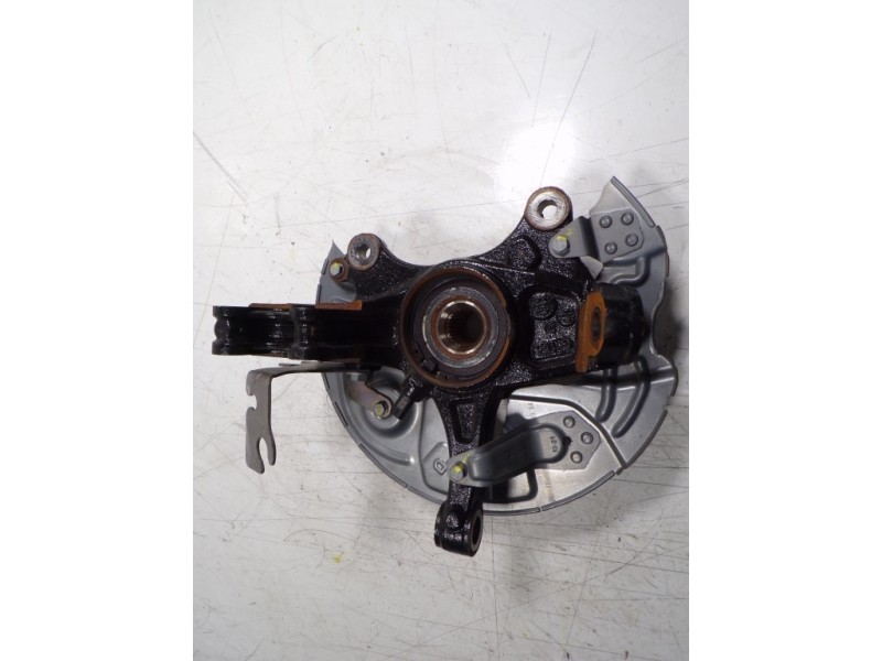 Recambio de mangueta delantera izquierda para toyota proace city 1.2 12v referencia OEM IAM   