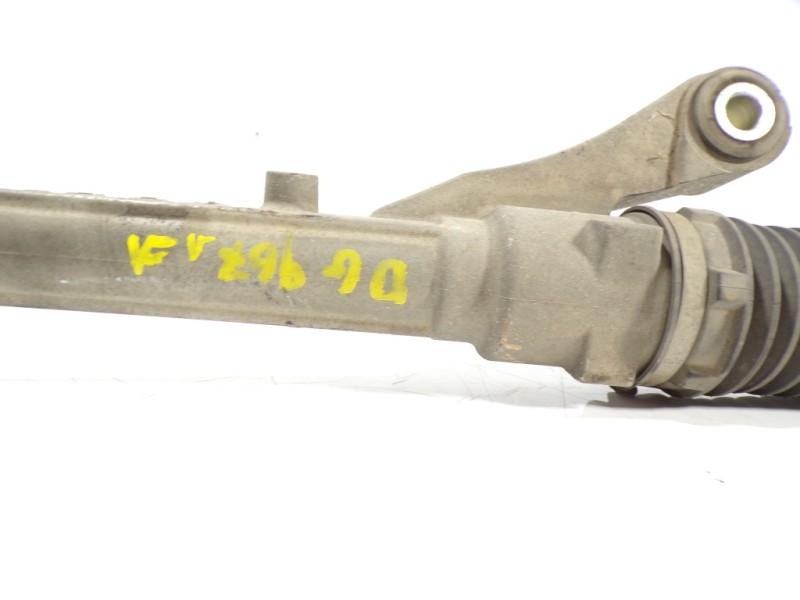 Recambio de cremallera direccion para ford fiesta (cb1) 1.4 tdci cat referencia OEM IAM  8V513200CH 