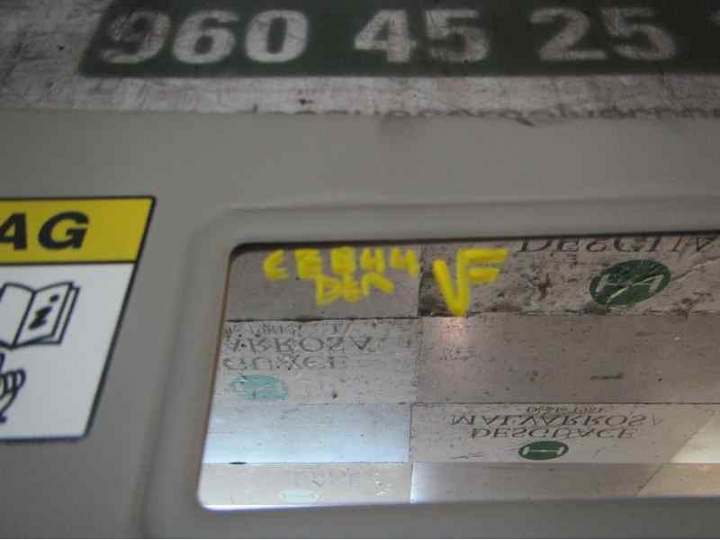 Recambio de parasol derecho para dacia duster adventure referencia OEM IAM 964001213R  