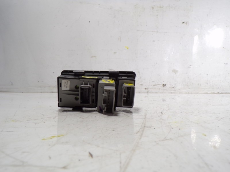 Recambio de modulo electronico para kia venga 1.6 cat referencia OEM IAM 949501PAA0EQ 9330001P8D0 