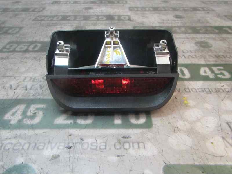 Recambio de piloto trasero central para dacia duster adventure referencia OEM IAM 265908613R  