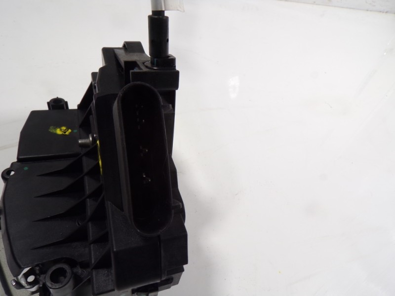 Recambio de cerradura puerta delantera derecha para ford ecosport titanium s referencia OEM IAM 2046099 EN15A219A64BB 