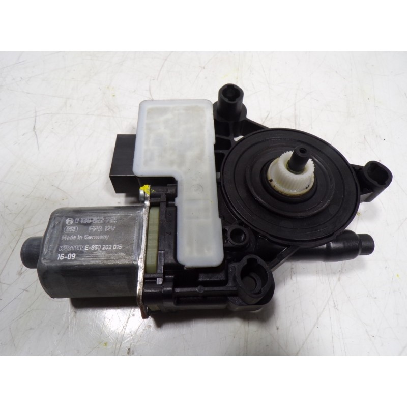 Recambio de motor elevalunas trasero izquierdo para skoda octavia combi (5e5) 1.6 tdi dpf referencia OEM IAM 5Q0959811A 5Q095981