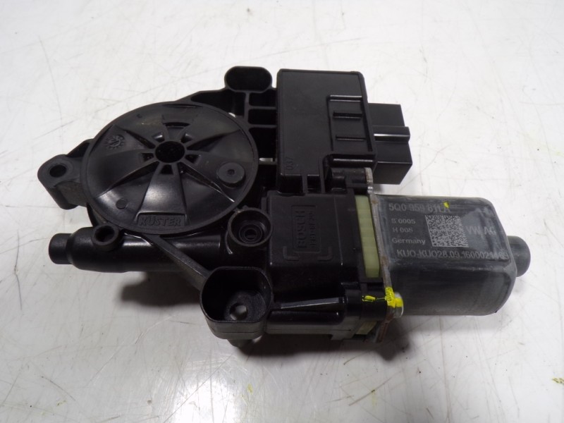 Recambio de motor elevalunas trasero izquierdo para skoda octavia combi (5e5) 1.6 tdi dpf referencia OEM IAM 5Q0959811A 5Q095981