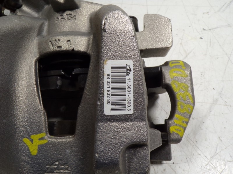 Recambio de pinza freno delantera derecha para toyota proace city 1.2 12v referencia OEM IAM  9833183280 