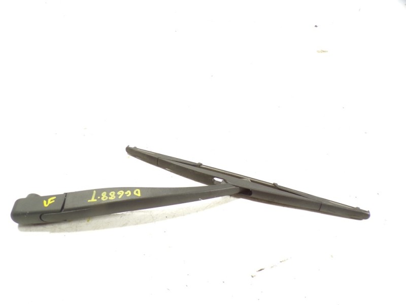 Recambio de brazo limpia trasero para peugeot 208 1.2 12v e-vti referencia OEM IAM 1608396380  