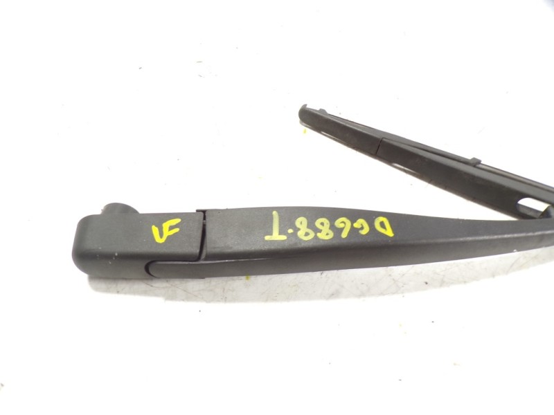 Recambio de brazo limpia trasero para peugeot 208 1.2 12v e-vti referencia OEM IAM 1608396380  