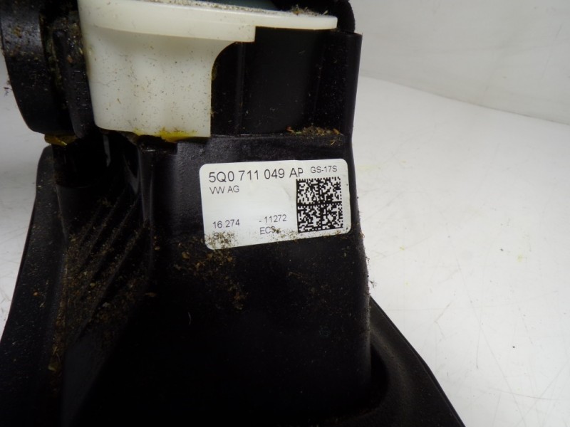 Recambio de palanca cambio para skoda octavia combi (5e5) 1.6 tdi dpf referencia OEM IAM 5Q0711049AP 5Q0711049AP 