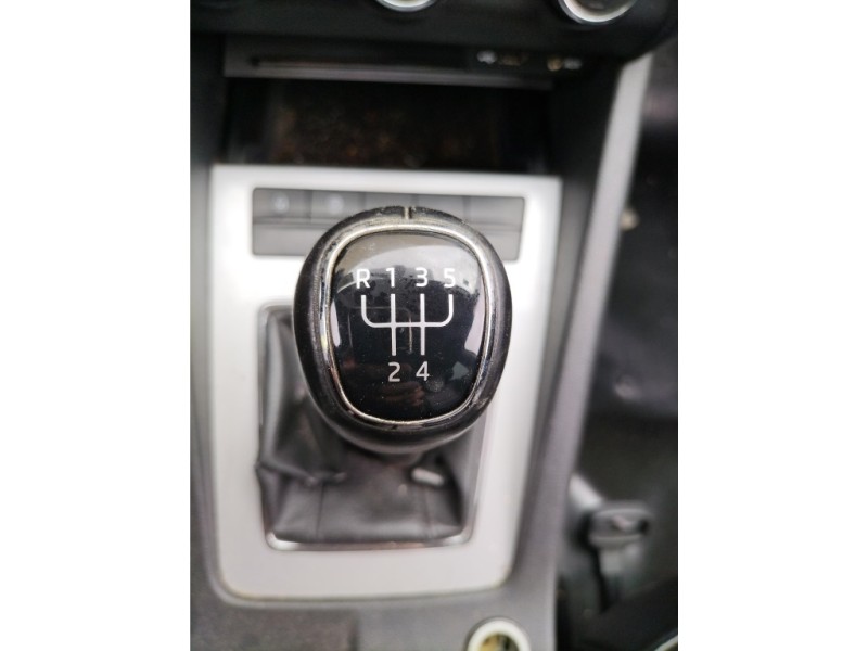 Recambio de palanca cambio para skoda octavia combi (5e5) 1.6 tdi dpf referencia OEM IAM 5Q0711049AP 5Q0711049AP 