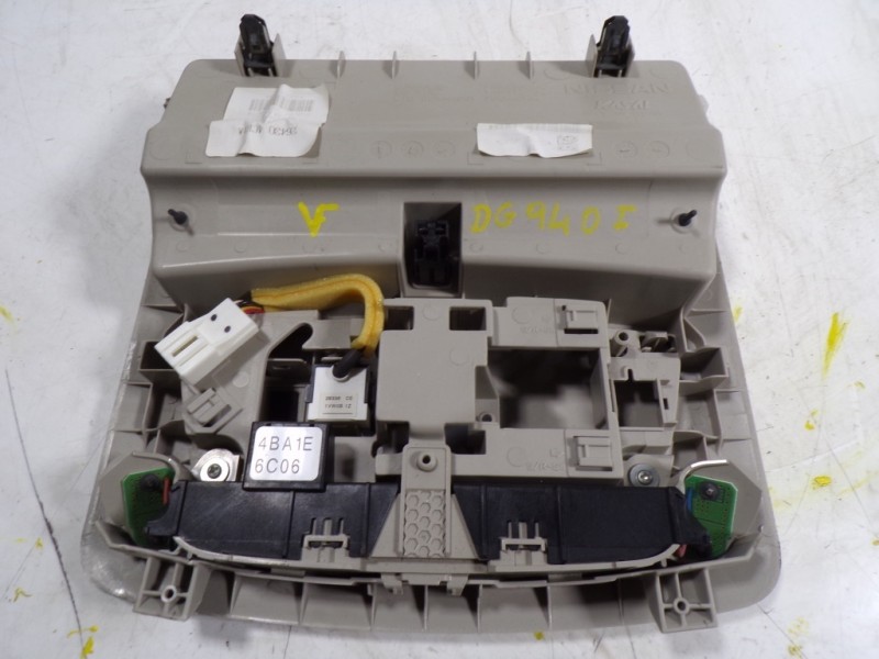 Recambio de piloto interior para nissan x-trail (t32) acenta 4x4 referencia OEM IAM 264304CE1A 264304CE1A 