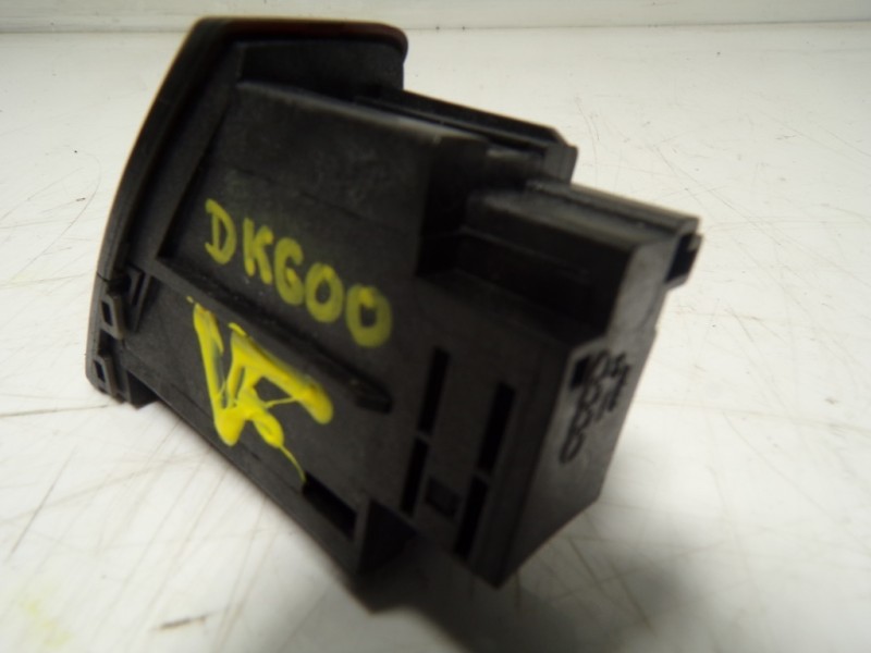 Recambio de warning para audi a4 ber. (b8) 2.0 16v tdi referencia OEM IAM 8K1941509FV10 8K1941509 