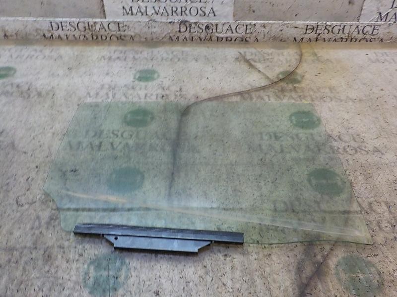 Recambio de cristal puerta trasero derecho para hyundai i10 1.0 cat referencia OEM IAM 83420B9010  