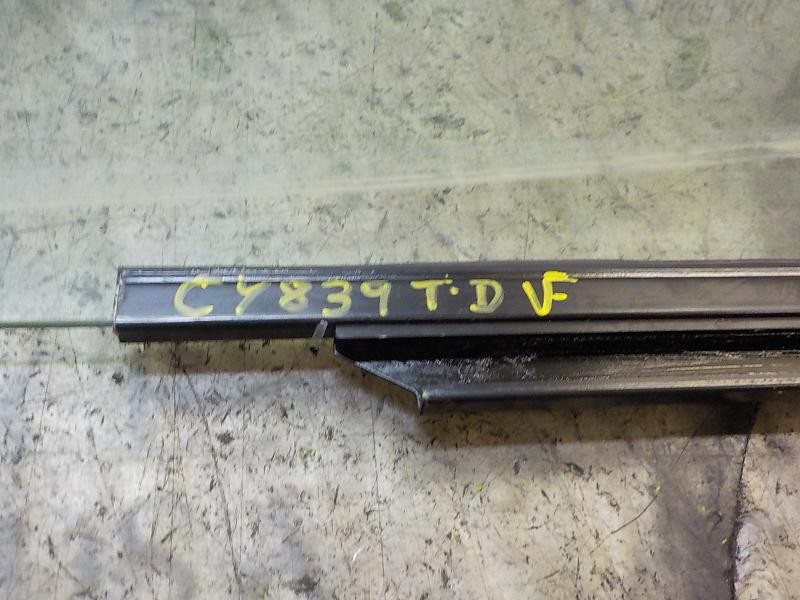 Recambio de cristal puerta trasero derecho para hyundai i10 1.0 cat referencia OEM IAM 83420B9010  