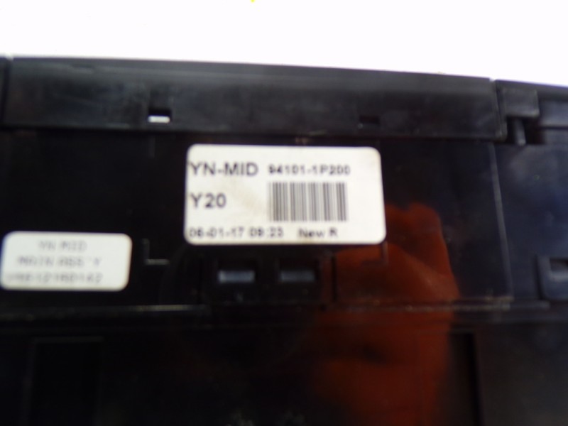 Recambio de pantalla multifuncion para kia venga 1.6 cat referencia OEM IAM 941011P200 941011P200 1612160142