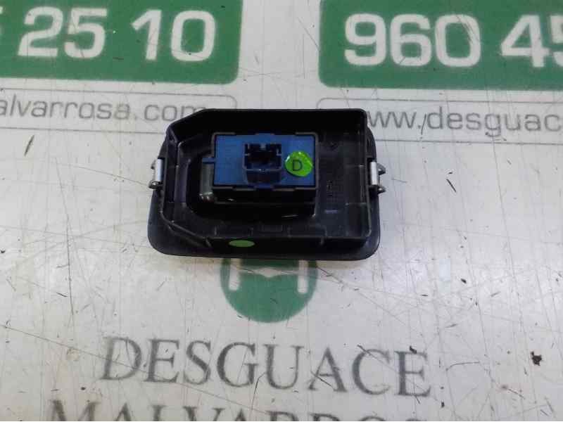 Recambio de mando elevalunas delantero derecho para fiat fiorino básico furgón referencia OEM IAM   