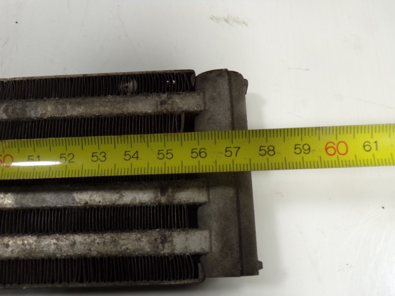 Recambio de radiador aceite para volkswagen touareg (7l6) 2.5 tdi dpf referencia OEM IAM 7L8422885A 7L6422885E 