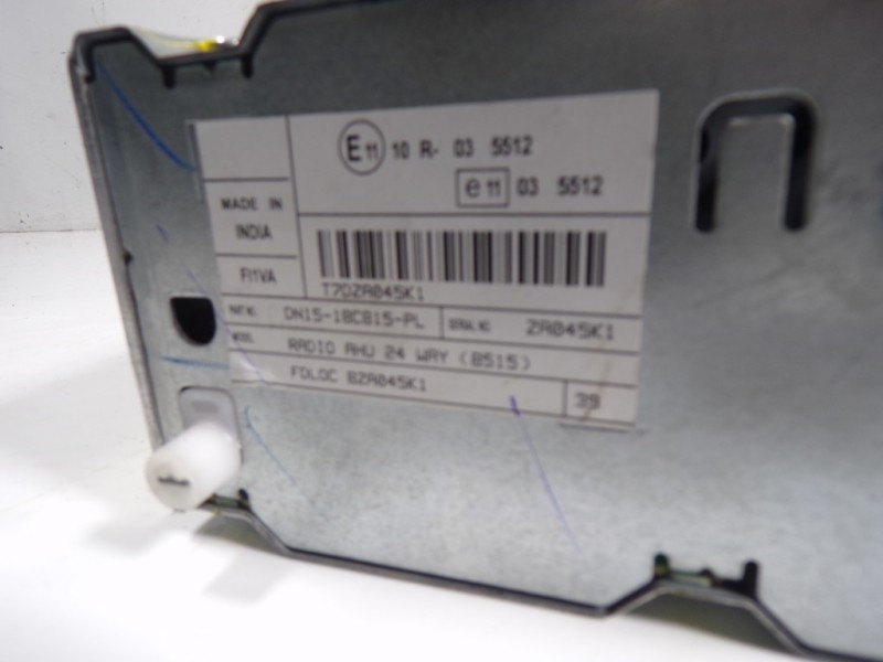 Recambio de sistema audio / radio cd para ford ecosport titanium s referencia OEM IAM 2018844 DN1518C815PL 