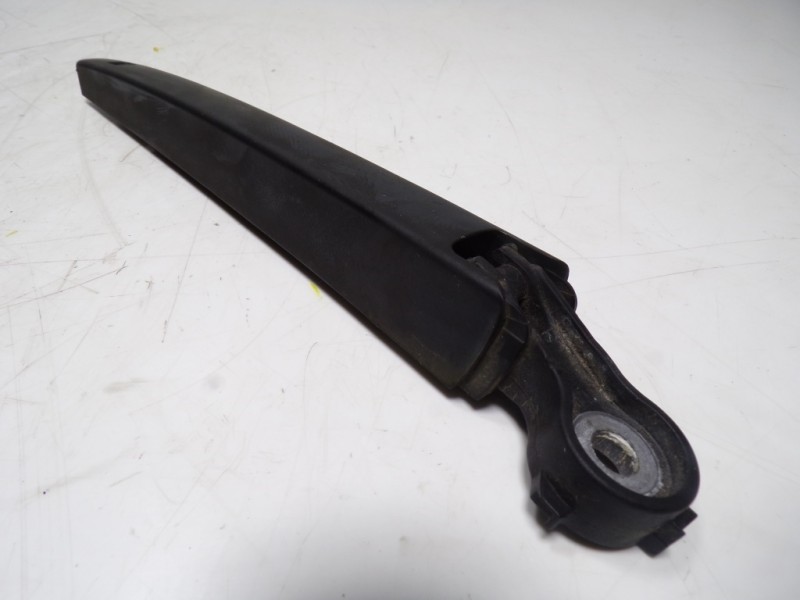 Recambio de brazo limpia trasero para volkswagen golf vii lim. 1.6 tdi dpf referencia OEM IAM 6R6955707B  