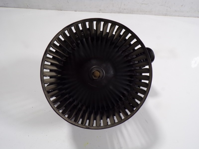 Recambio de motor calefaccion para ford ecosport titanium s referencia OEM IAM 1811783 AV1119846AB 0130115579