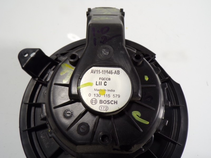 Recambio de motor calefaccion para ford ecosport titanium s referencia OEM IAM 1811783 AV1119846AB 0130115579