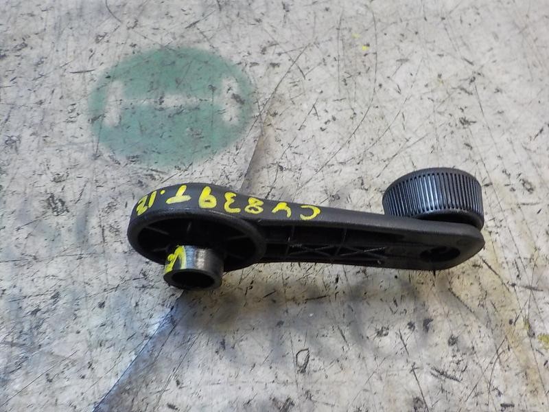 Recambio de maneta elevalunas trasera izquierda para hyundai i10 1.0 cat referencia OEM IAM   