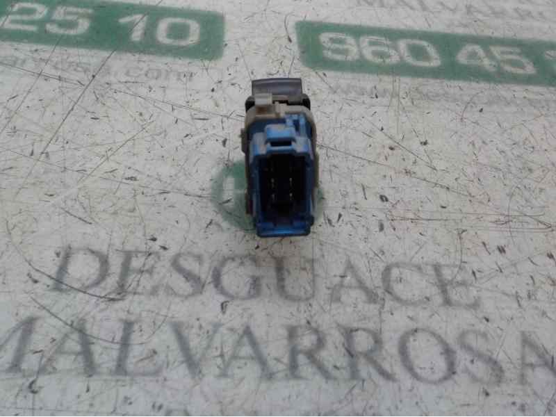 Recambio de mando elevalunas trasero izquierdo para renault kangoo 1.5 dci diesel fap referencia OEM IAM   