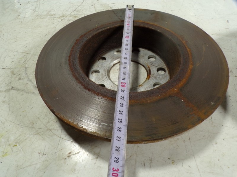 Recambio de disco freno trasero para audi a3 sportback (8vf) 1.0 tfsi referencia OEM IAM 1K0615601AA  