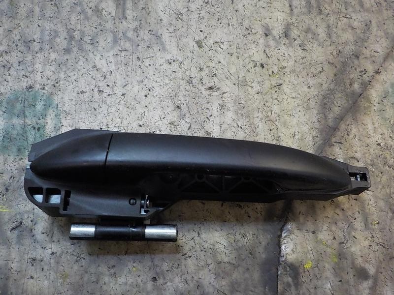 Recambio de maneta exterior trasera izquierda para hyundai i10 1.0 cat referencia OEM IAM 82651B9001  