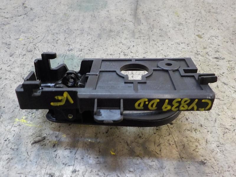 Recambio de maneta interior delantera derecha para hyundai i10 1.0 cat referencia OEM IAM 82620B4000PYN  