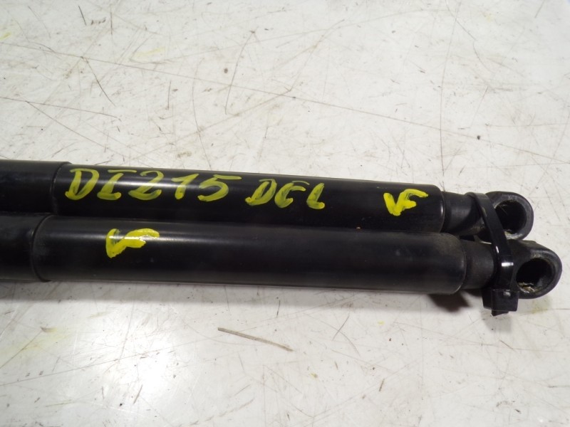 Recambio de amortiguador capot para audi a1 (8x) 1.6 tdi referencia OEM IAM 8X0823359  