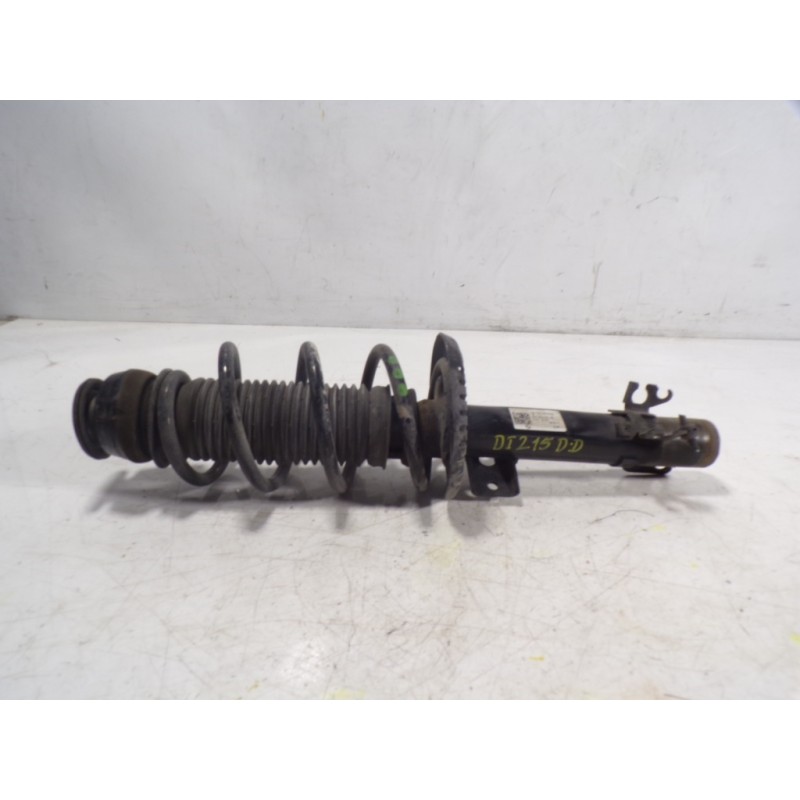Recambio de amortiguador delantero derecho para audi a1 (8x) 1.6 tdi referencia OEM IAM 6R0413031AR 6R0413031AR 