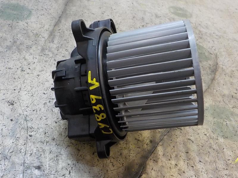 Recambio de motor calefaccion para hyundai i10 1.0 cat referencia OEM IAM 97113B9000 97113B9000 