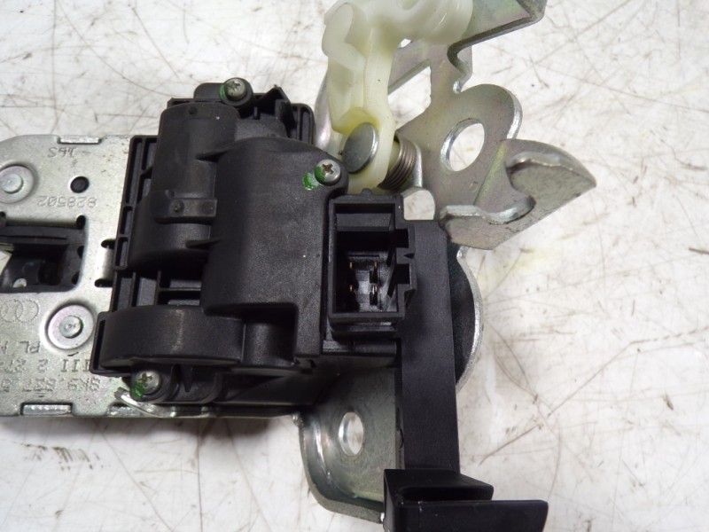 Recambio de cerradura maletero / porton para audi a1 (8x) 1.6 tdi referencia OEM IAM 8R0827505 8K9627505A 