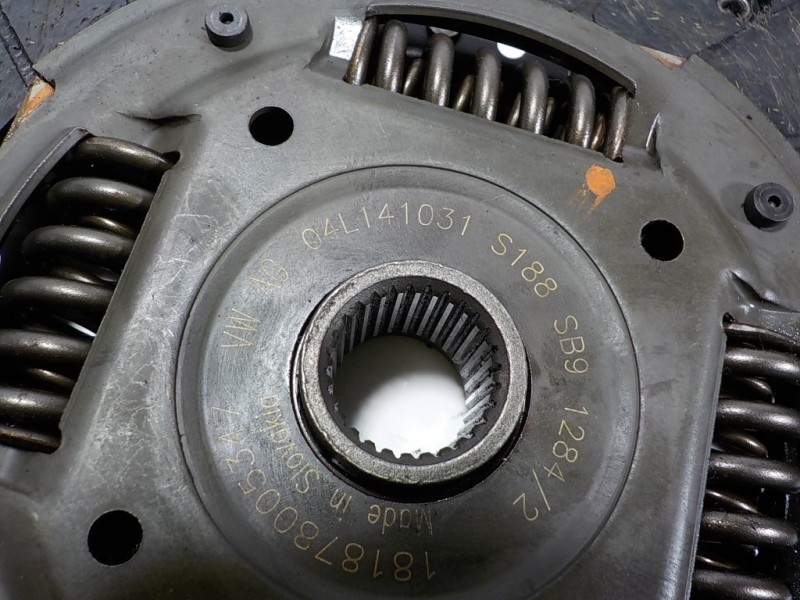 Recambio de kit embrague para volkswagen golf vii lim. 1.6 tdi dpf referencia OEM IAM 04L141015D 04L141025F 