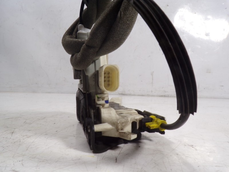 Recambio de cerradura puerta delantera izquierda para audi a1 (8x) 1.6 tdi referencia OEM IAM 8J1837015C 8J1837015C 