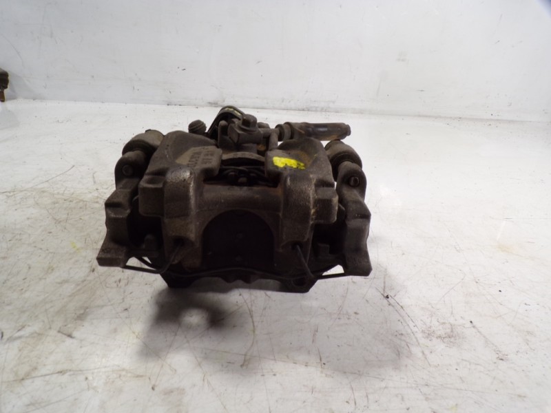 Recambio de pinza freno trasera derecha para audi a3 sportback (8vf) 1.0 tfsi referencia OEM IAM 8V0615424D  