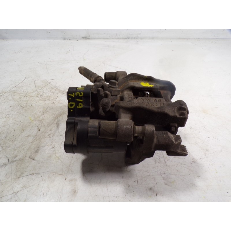 Recambio de pinza freno trasera derecha para audi a3 sportback (8vf) 1.0 tfsi referencia OEM IAM 8V0615424D  