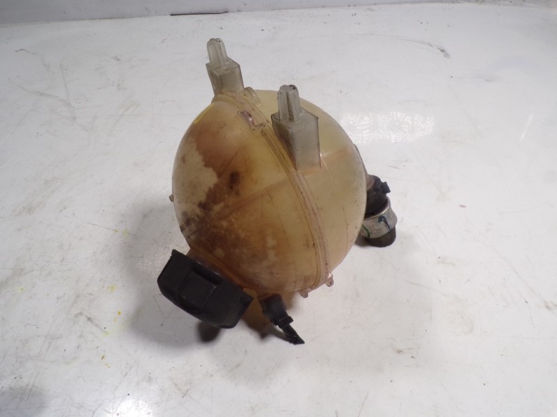 Recambio de deposito expansion para peugeot partner kasten 1.6 16v hdi cat referencia OEM IAM   