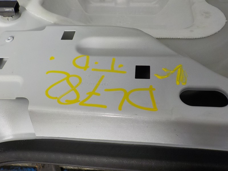 Recambio de puerta trasera izquierda para citroën c4 cactus 1.6 blue-hdi fap referencia OEM IAM   