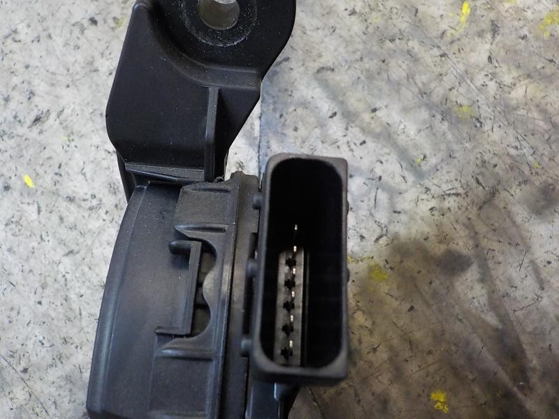 Recambio de potenciometro pedal para hyundai i10 1.0 cat referencia OEM IAM 327001S000  