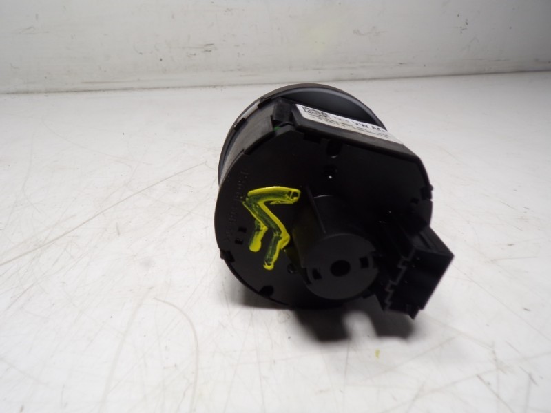 Recambio de mando luces para volkswagen golf vii lim. 1.6 tdi dpf referencia OEM IAM 5G0941431BD 5G0941431BD 